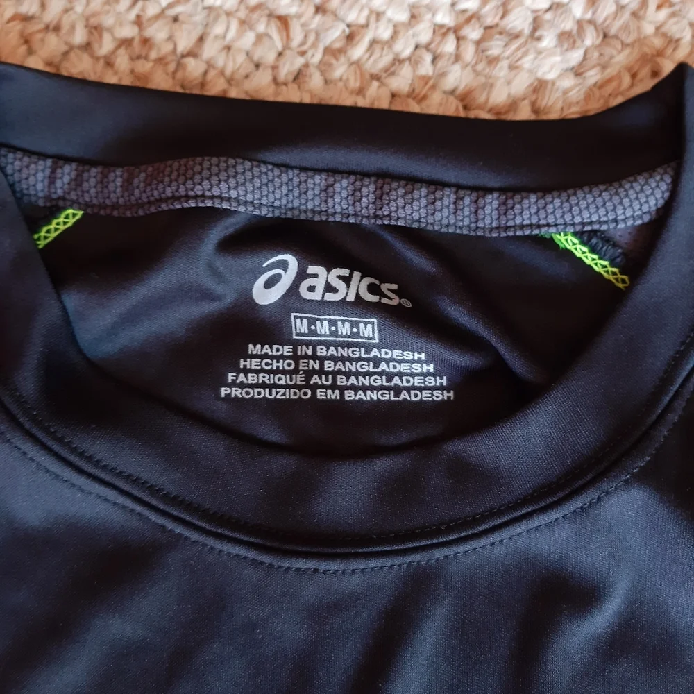 Mens Asics Compression Shirt size Medium